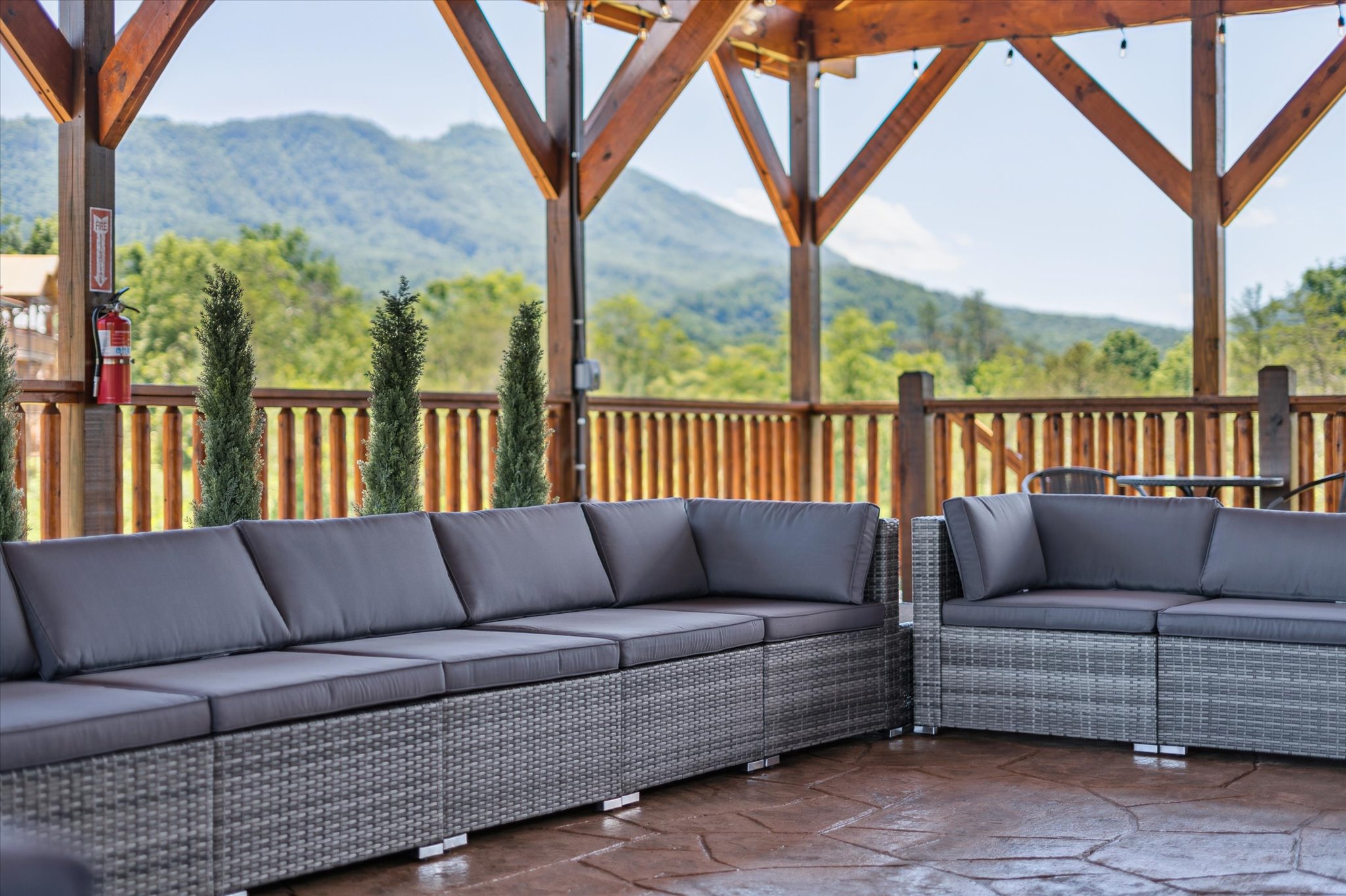 Sevierville, Tennessee, 37876, United States, 8 Bedrooms Bedrooms, ,9 BathroomsBathrooms,Residential,For Sale,1981124