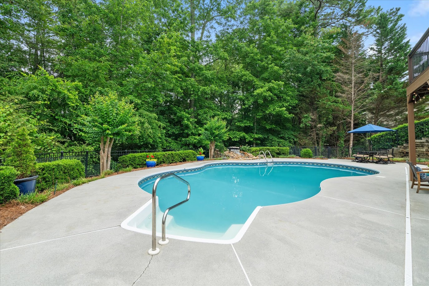 Villa Rica, Georgia, 30180, United States, 6 Bedrooms Bedrooms, ,4 BathroomsBathrooms,Residential,For Sale,1983769