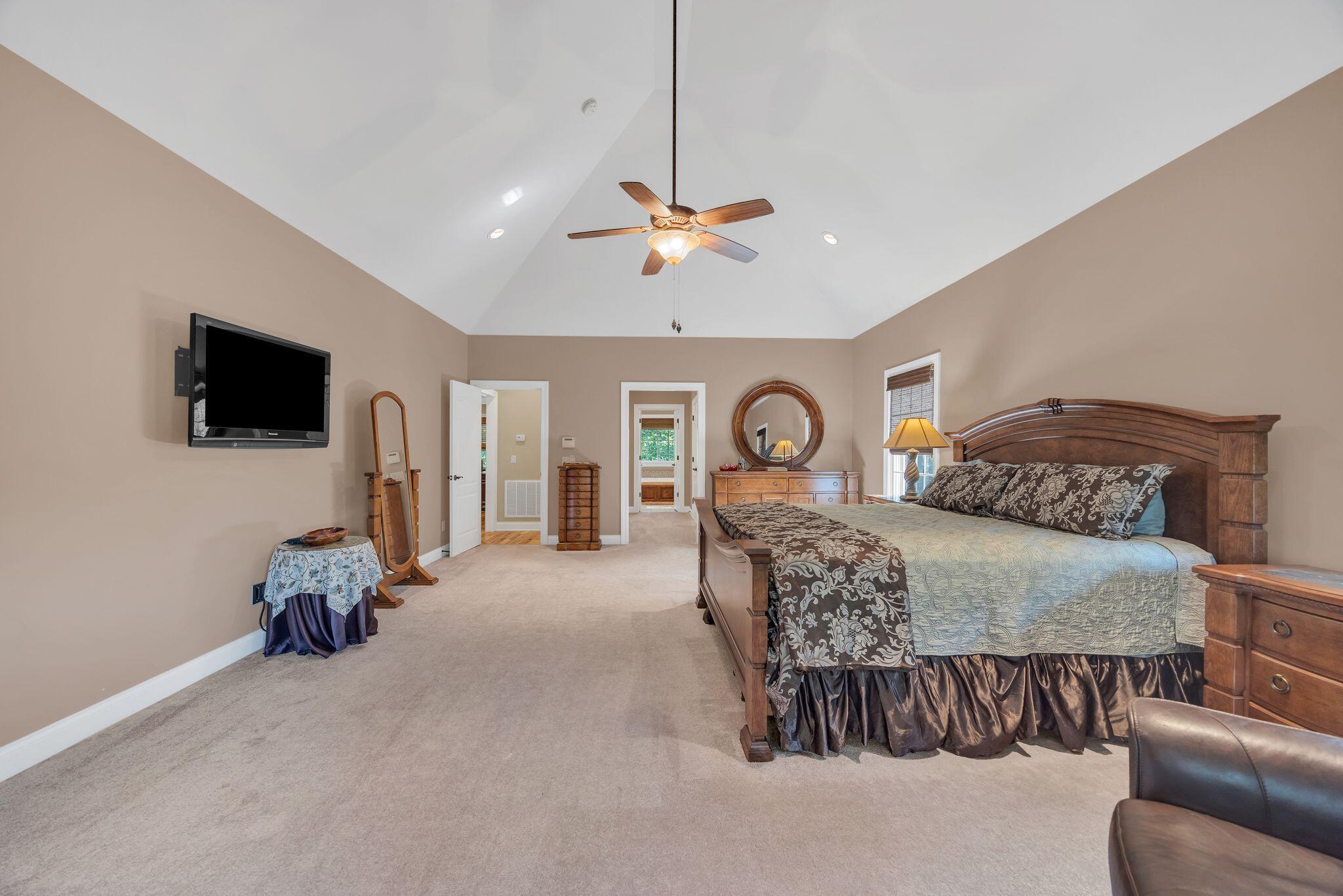 Rising Fawn, Georgia, 30738, United States, 3 Bedrooms Bedrooms, ,5 BathroomsBathrooms,Residential,For Sale,1982242