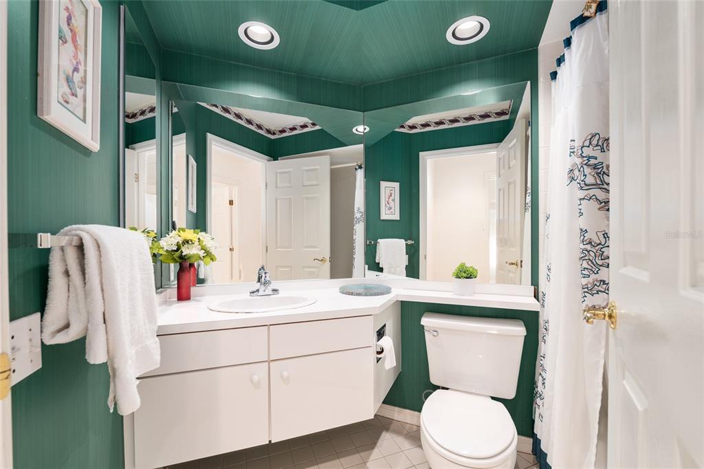 Gainesville, Florida, 32606, United States, 4 Bedrooms Bedrooms, ,3 BathroomsBathrooms,Residential,For Sale,1989601