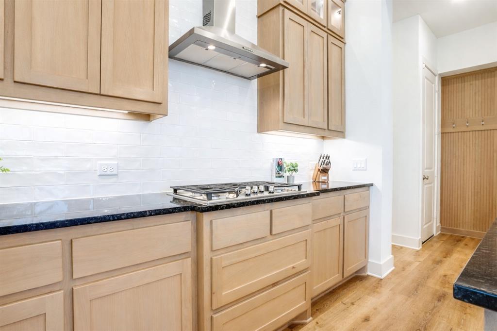 Aubrey, Texas, 76227, United States, 4 Bedrooms Bedrooms, ,4 BathroomsBathrooms,Residential,For Sale,2001821