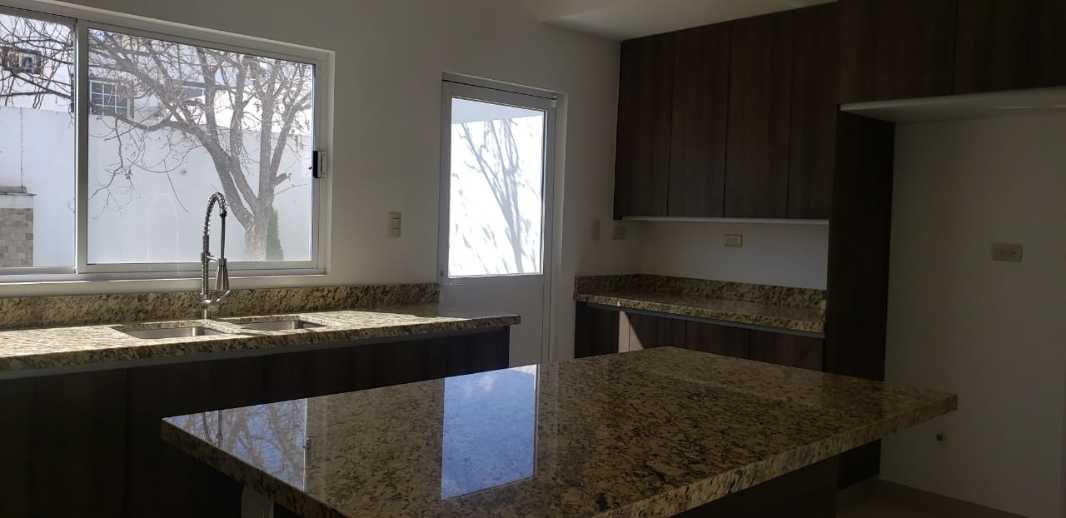 PIMENTON, Torreón, Coahuila de Zaragoza, 27400, Mexico, 3 Bedrooms Bedrooms, ,2 BathroomsBathrooms,Residential,For Sale,PIMENTON,1235211
