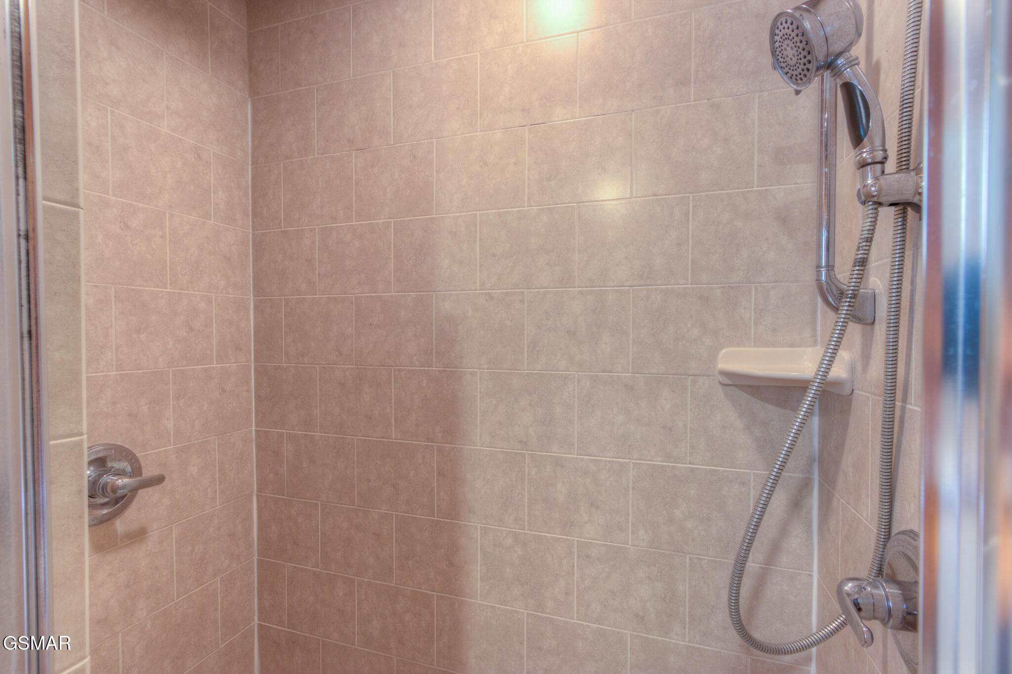 Sevierville, Tennessee, 37876, United States, 2 Bedrooms Bedrooms, ,3 BathroomsBathrooms,Residential,For Sale,1983447