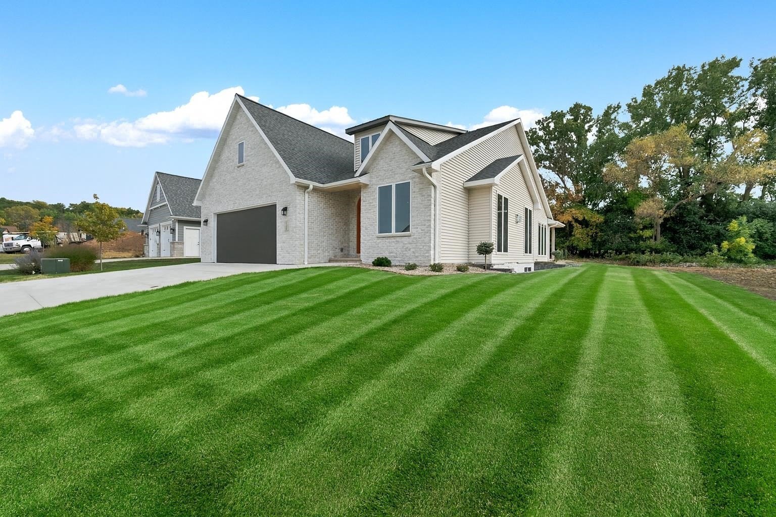 DE PERE, Wisconsin, 54115, United States, 2 Bedrooms Bedrooms, ,3 BathroomsBathrooms,Residential,For Sale,1978807