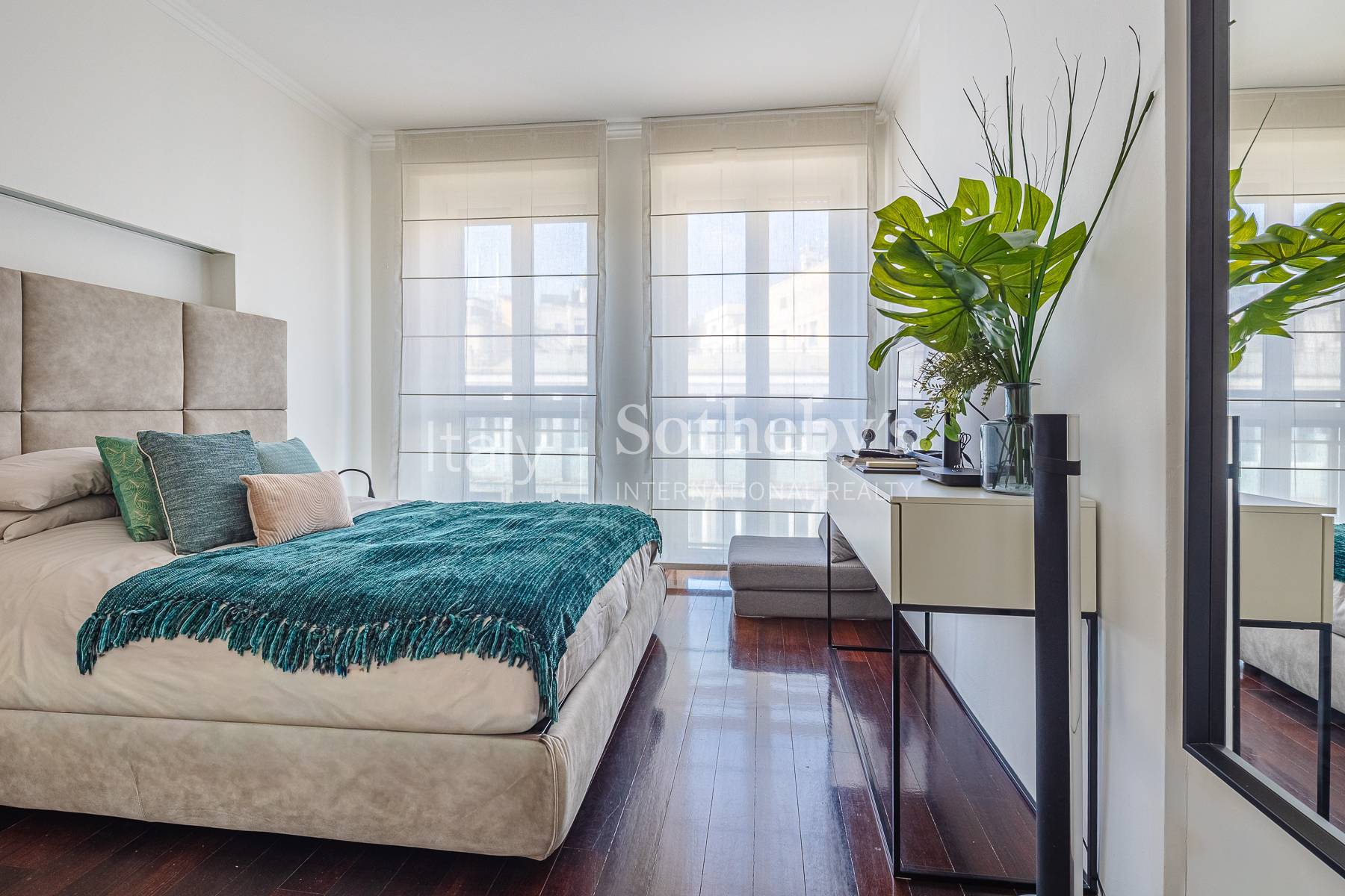  Prestigious penthouse with terrace steps from Montenapoleone - 物件實景