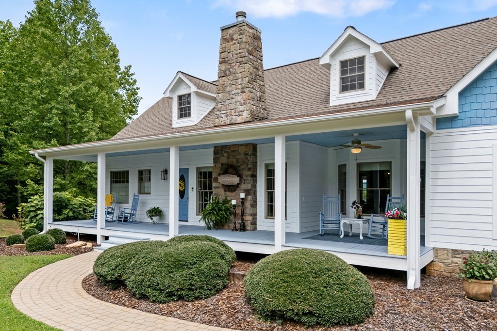 Warne, North Carolina, 28909, United States, 3 Bedrooms Bedrooms, ,3 BathroomsBathrooms,Residential,For Sale,1878165