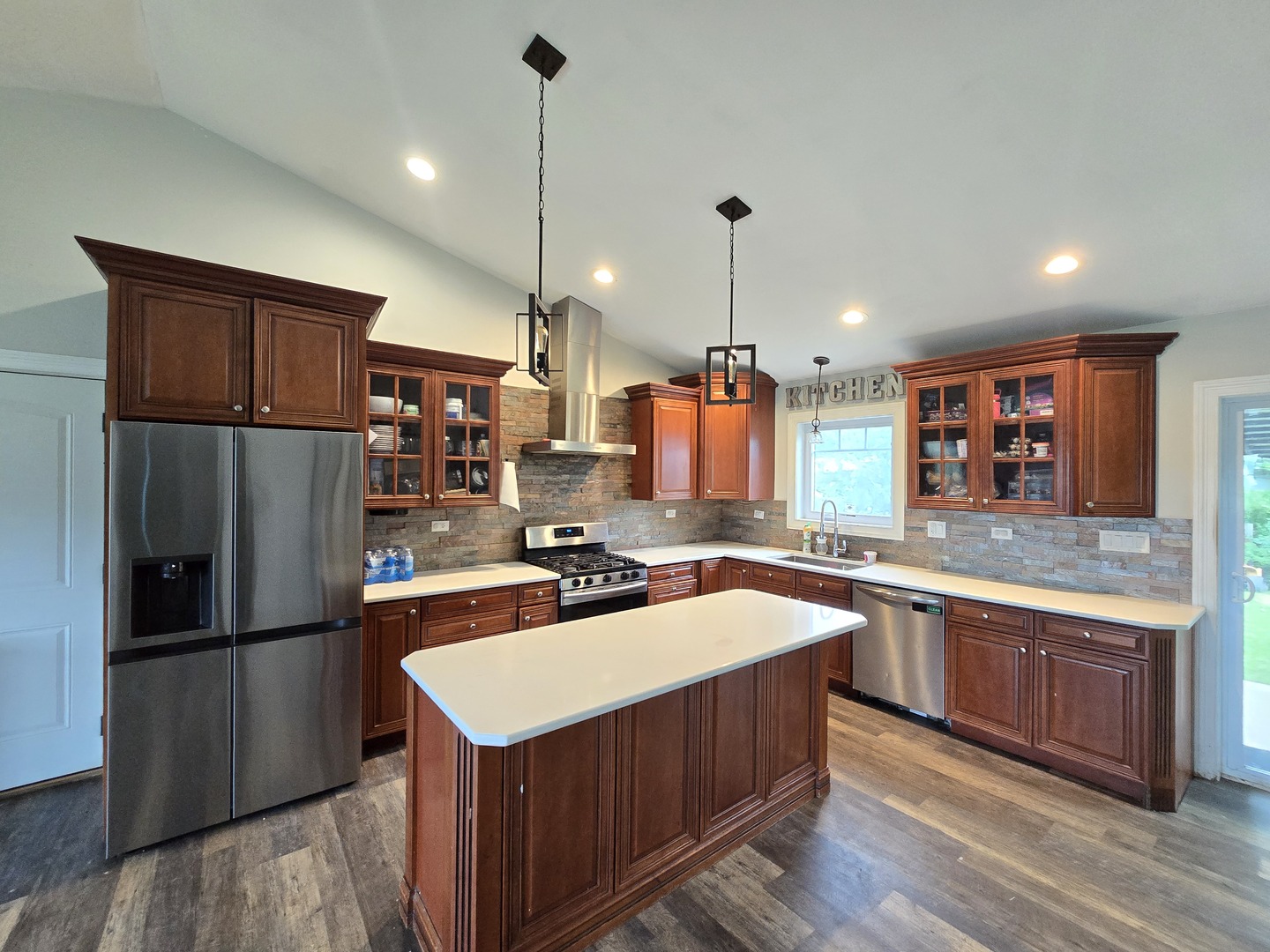 Wadsworth, Illinois, 60083, United States, 3 Bedrooms Bedrooms, ,2 BathroomsBathrooms,Residential,For Sale,1924049