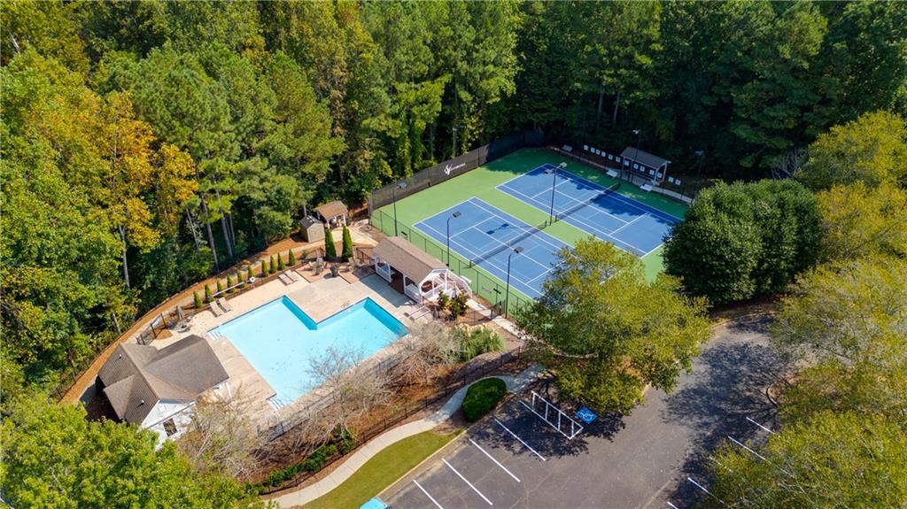 Roswell, Georgia, 30075, United States, 4 Bedrooms Bedrooms, ,3 BathroomsBathrooms,Residential,For Sale,1986078