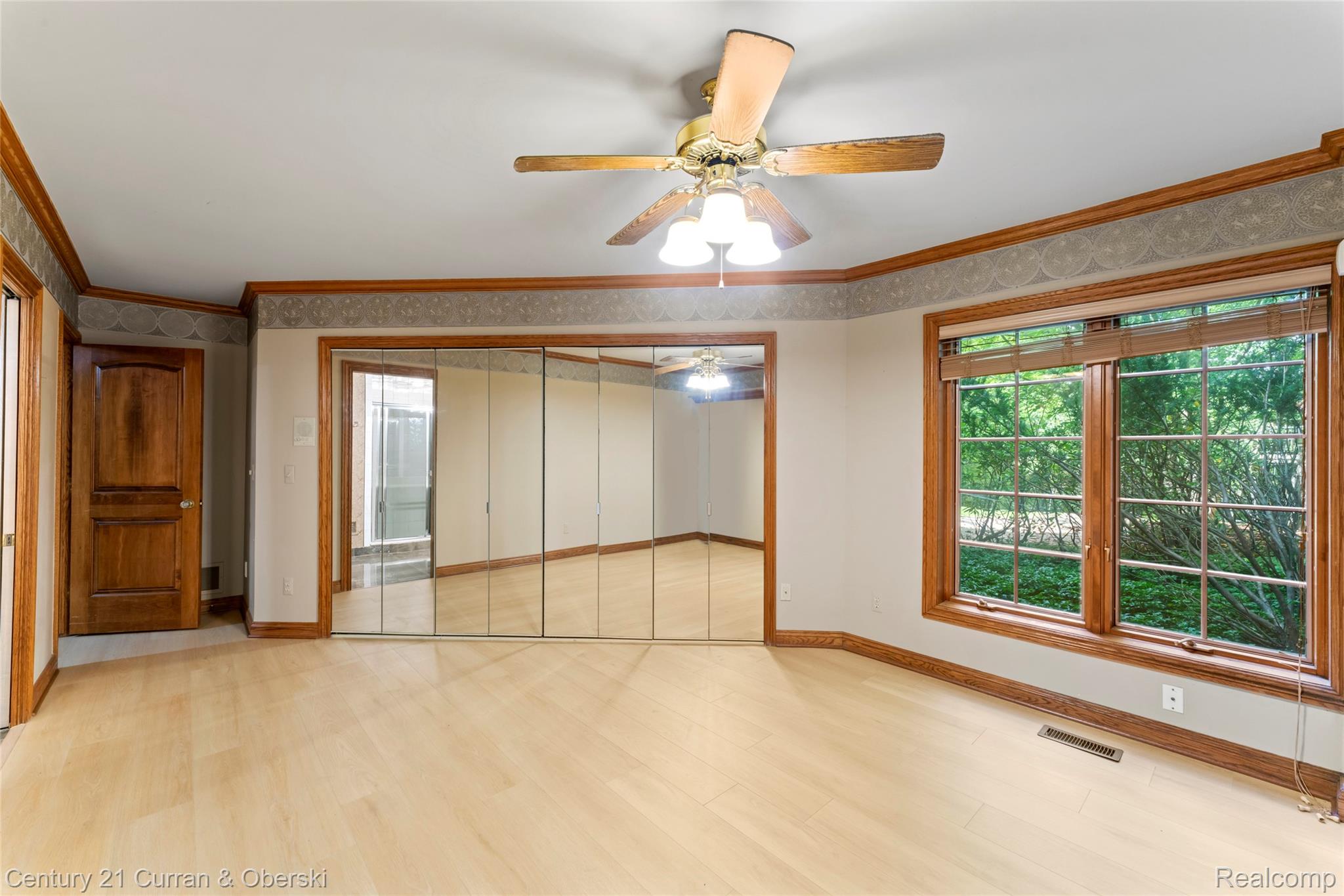 Farmington, Michigan, 48331, United States, 5 Bedrooms Bedrooms, ,6 BathroomsBathrooms,Residential,For Sale,1975363