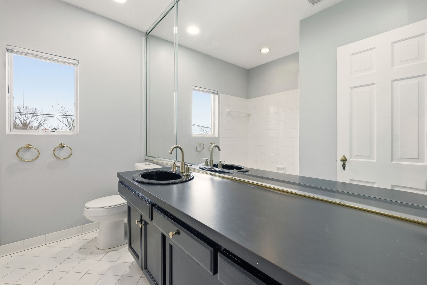  2126 Village Drive, Louisville, KY 40205 - 物件實景