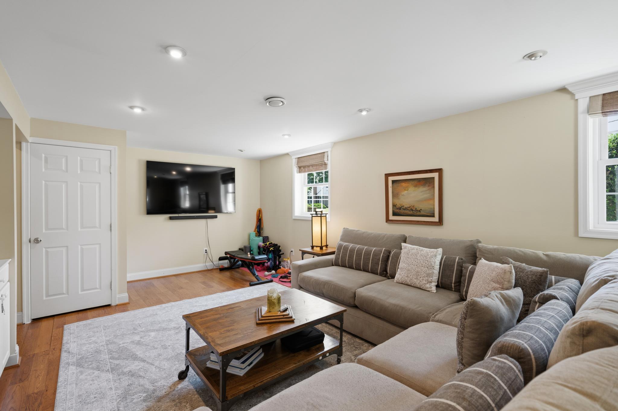  8611 Cyrus Place, Alexandria, VA, 22308 - 物件實景