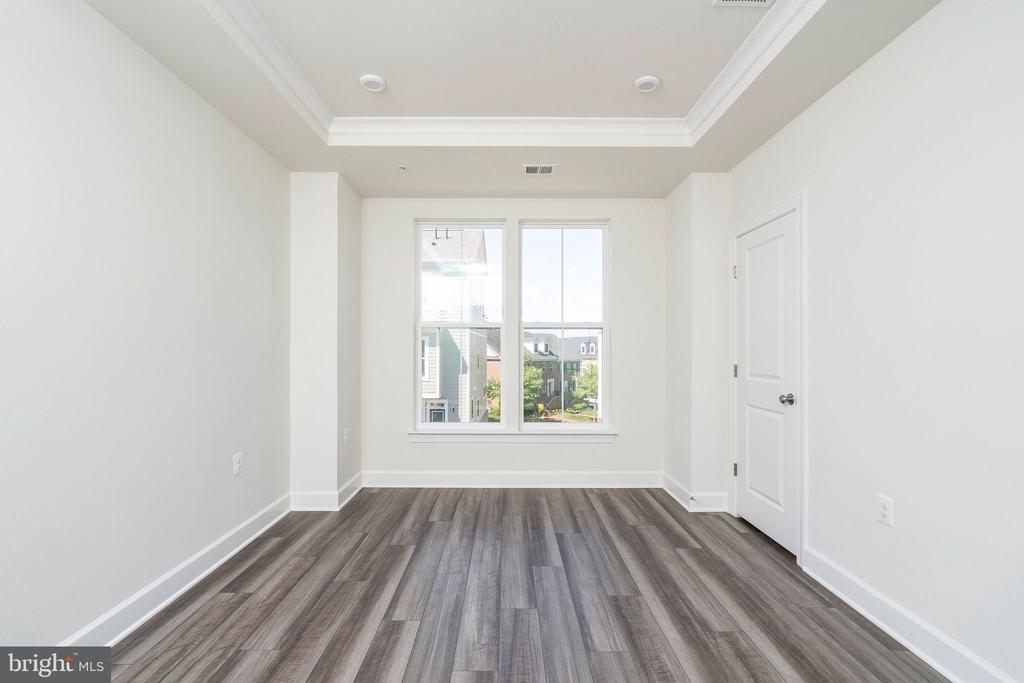 Woodbridge, Virginia, 22191, United States, 4 Bedrooms Bedrooms, ,5 BathroomsBathrooms,Residential,For Sale,2021740