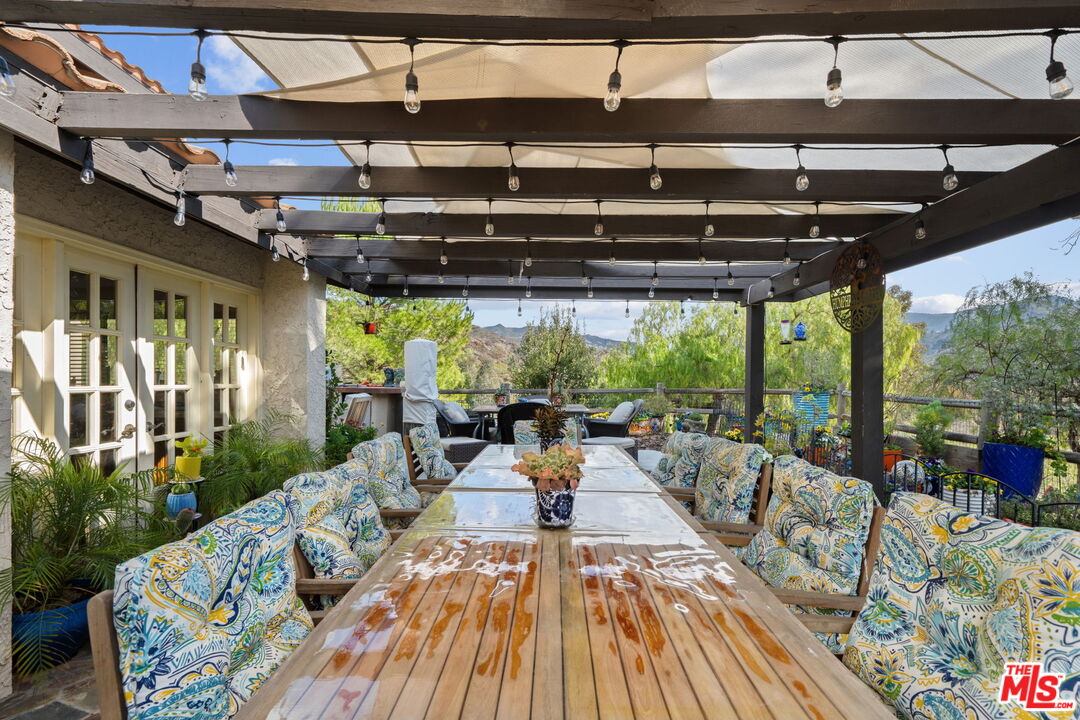 Calabasas, California, 91302, United States, 4 Bedrooms Bedrooms, ,3 BathroomsBathrooms,Residential,For Sale,1708601