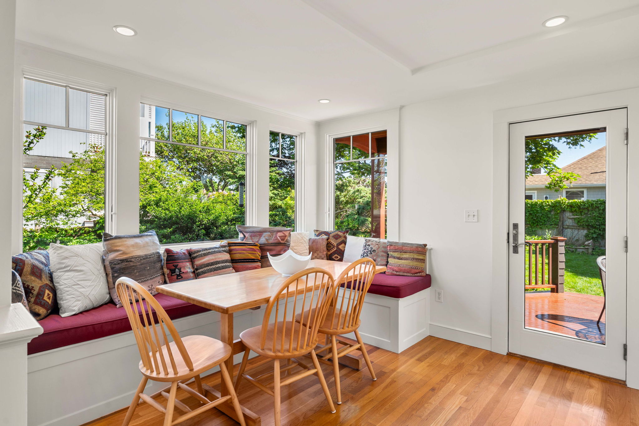  26 Karolyn Circle, Nahant, MA, 01908 - 物件實景
