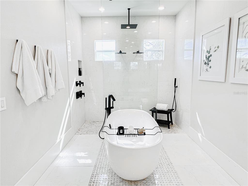 Sarasota, Florida, 34231, United States, 4 Bedrooms Bedrooms, ,3 BathroomsBathrooms,Residential,For Sale,1795069