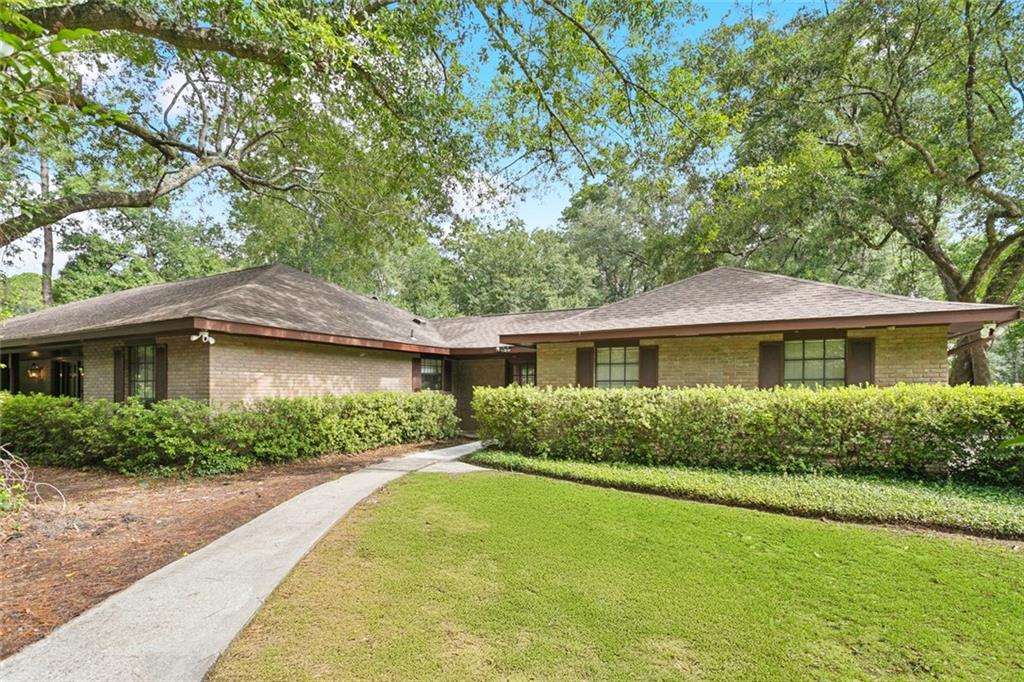Covington, Louisiana, 70433, United States, 3 Bedrooms Bedrooms, ,3 BathroomsBathrooms,Residential,For Sale,1902659