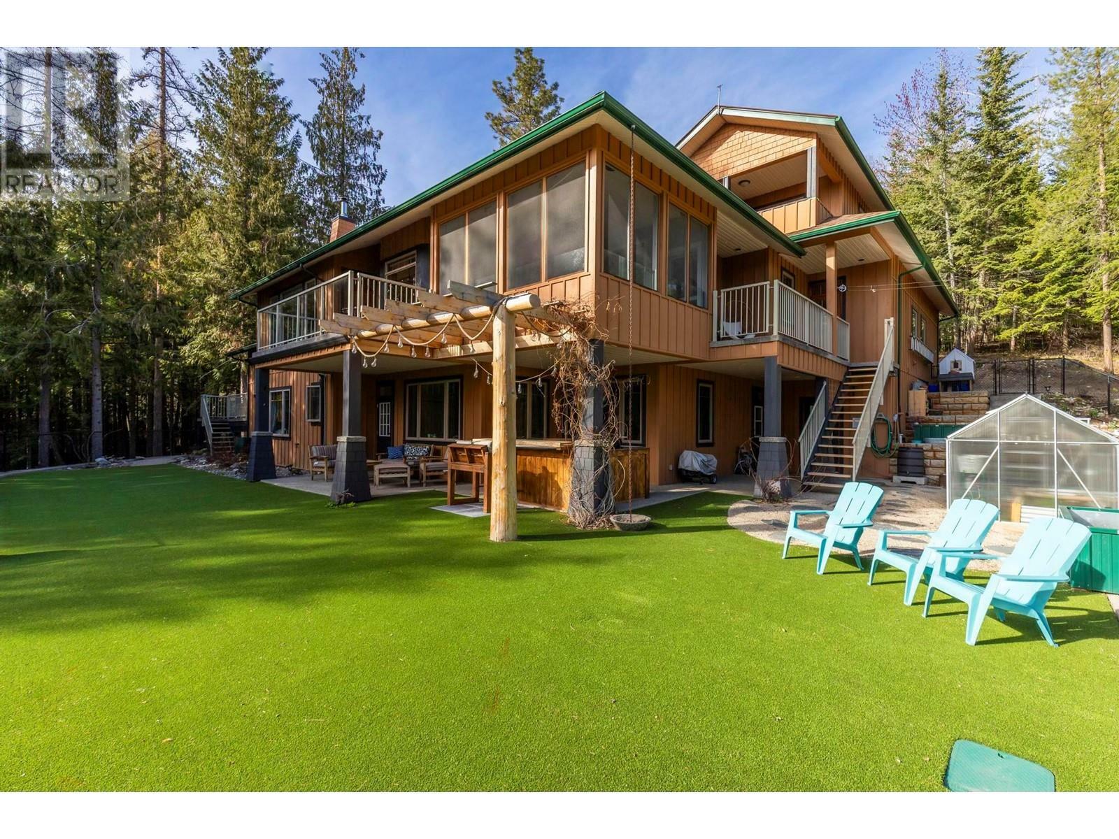 VERNON, British Columbia, V1B 3M9, CA, 4 Bedrooms Bedrooms, ,3 BathroomsBathrooms,Residential,For Sale,1836921