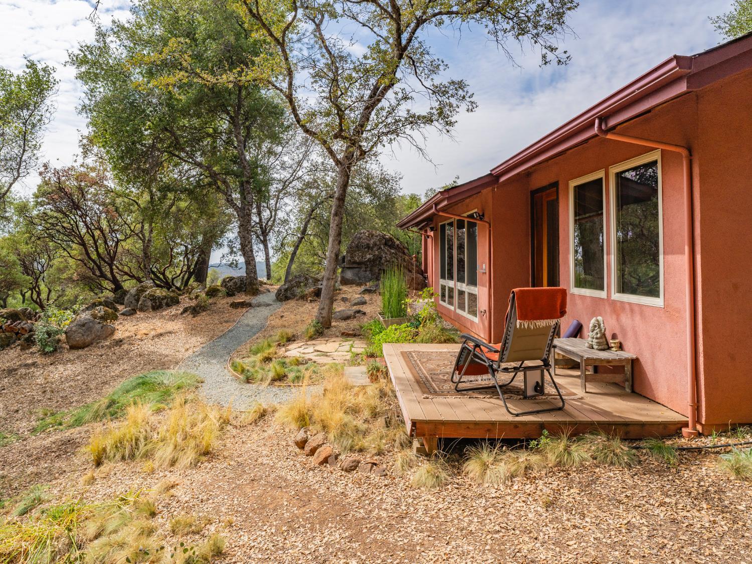 Nevada City, California, 95959, United States, 3 Bedrooms Bedrooms, ,3 BathroomsBathrooms,Residential,For Sale,1987910