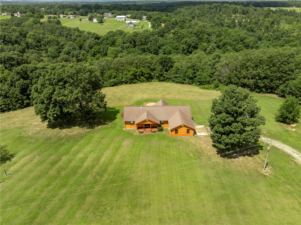 Huntsville, Arkansas, 72740, United States, 3 Bedrooms Bedrooms, ,4 BathroomsBathrooms,Residential,For Sale,1907713