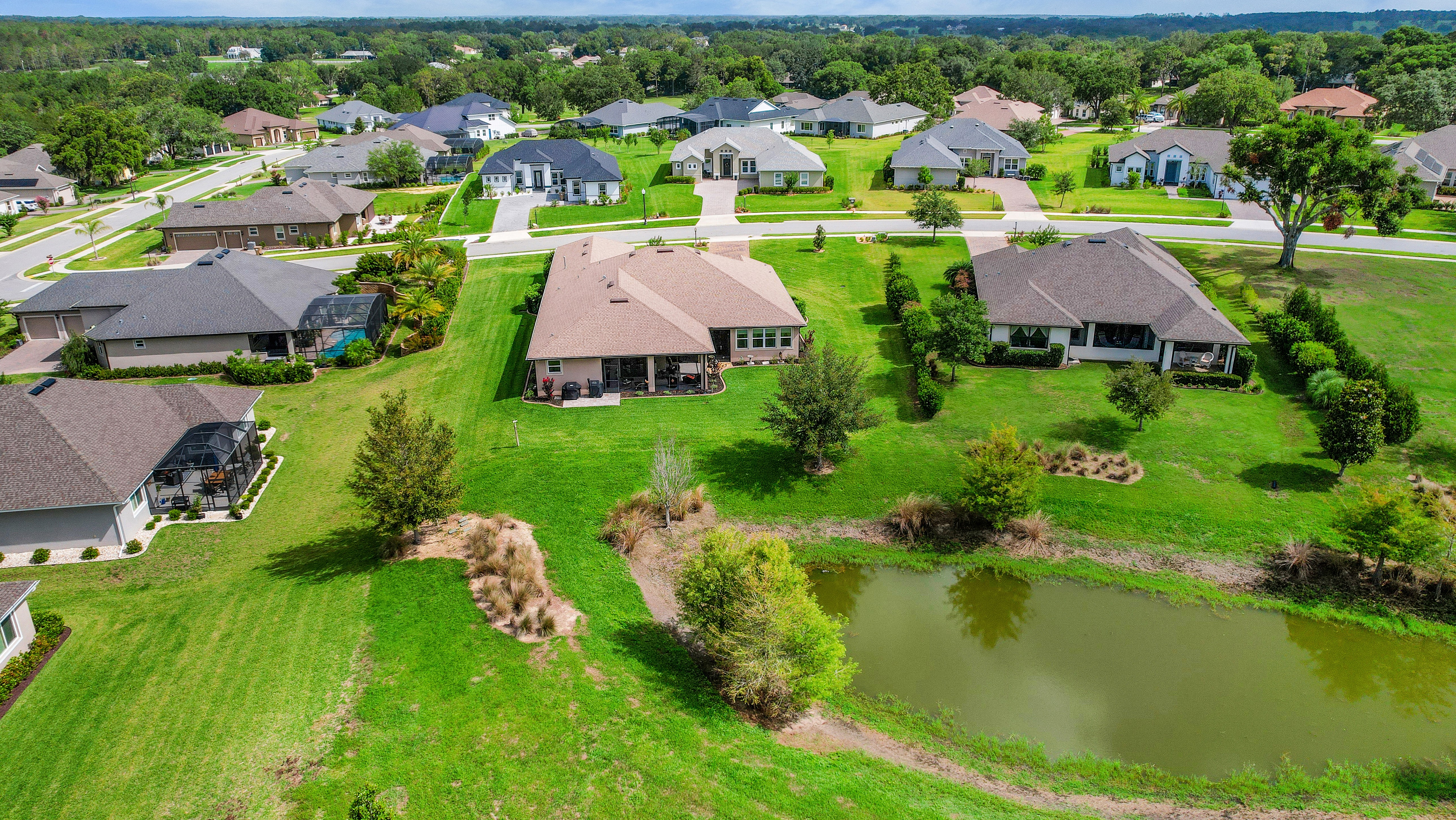 Lady Lake, Florida, 32159, United States, 4 Bedrooms Bedrooms, ,3 BathroomsBathrooms,Residential,For Sale,1945025