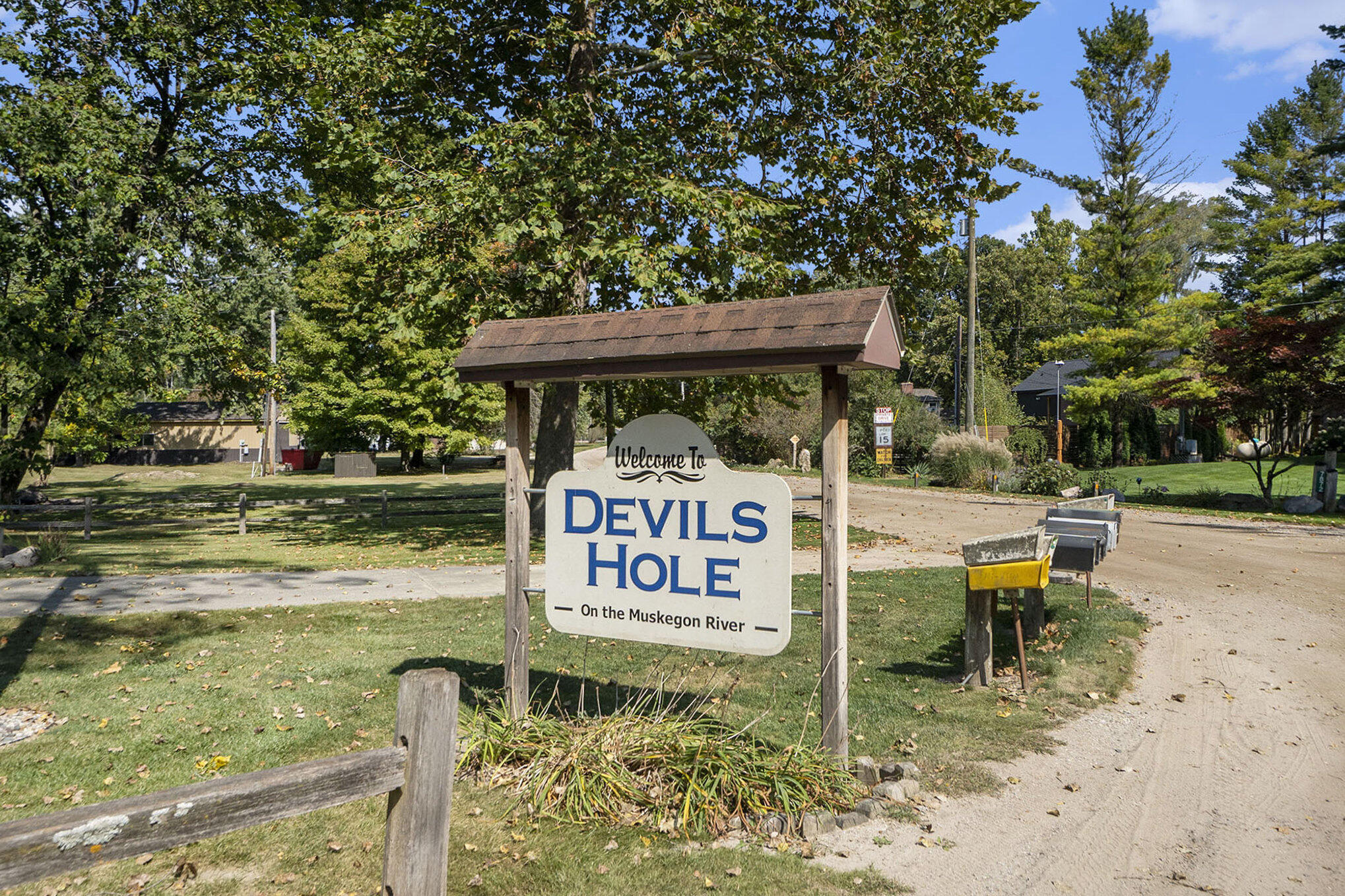 Newaygo, Michigan, 49337, United States, 5 Bedrooms Bedrooms, ,2 BathroomsBathrooms,Residential,For Sale,1982791