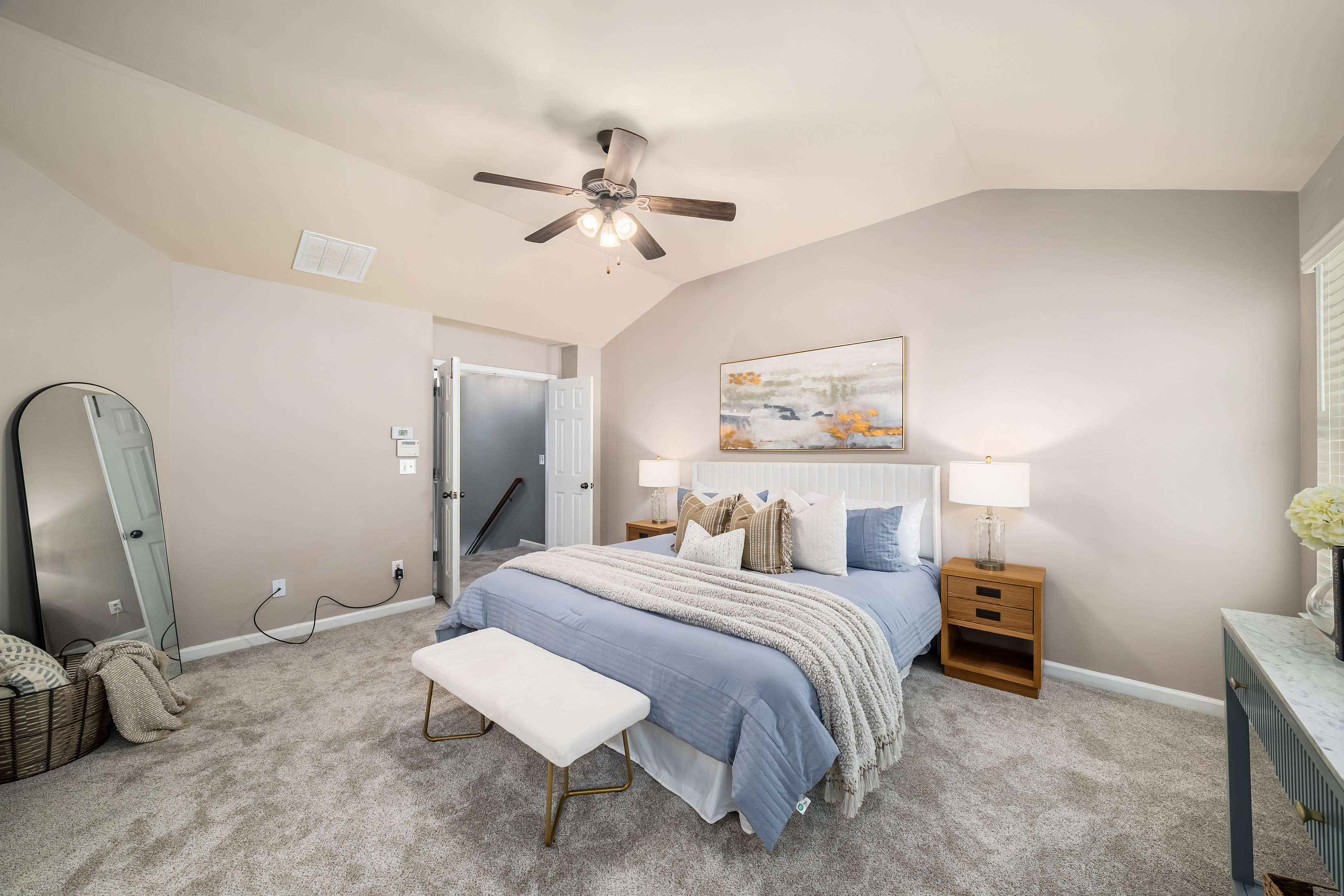  Beautifully Appointed End-Unit Townhome - 物件實景