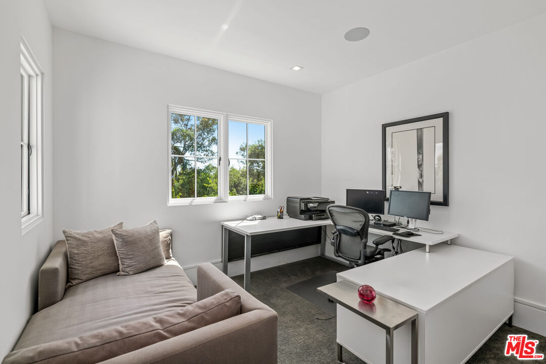 Los Angeles, California, 90077, United States, 5 Bedrooms Bedrooms, ,7 BathroomsBathrooms,Residential,For Sale,1768460