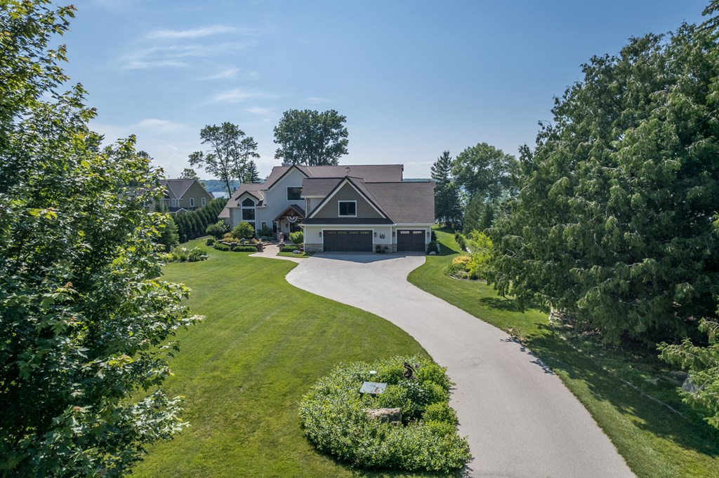 Sturgeon Bay, Wisconsin, 54235, United States, 3 Bedrooms Bedrooms, ,5 BathroomsBathrooms,Residential,For Sale,1941719