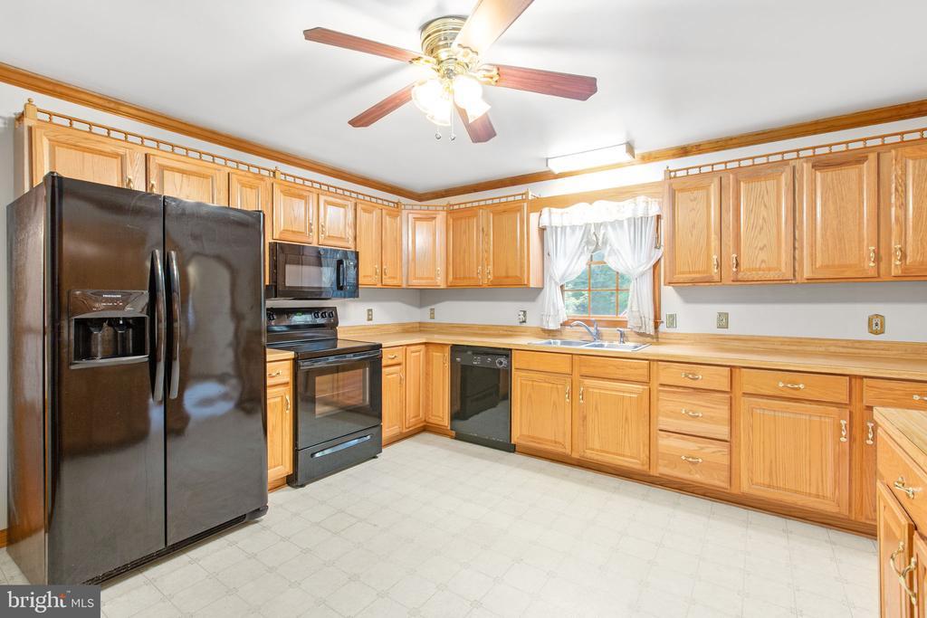 Spotsylvania, Virginia, 22551, United States, 3 Bedrooms Bedrooms, ,2 BathroomsBathrooms,Residential,For Sale,1962563