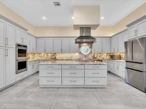 Plantation, Florida, 33325, United States, 5 Bedrooms Bedrooms, ,4 BathroomsBathrooms,Residential,For Sale,2005457