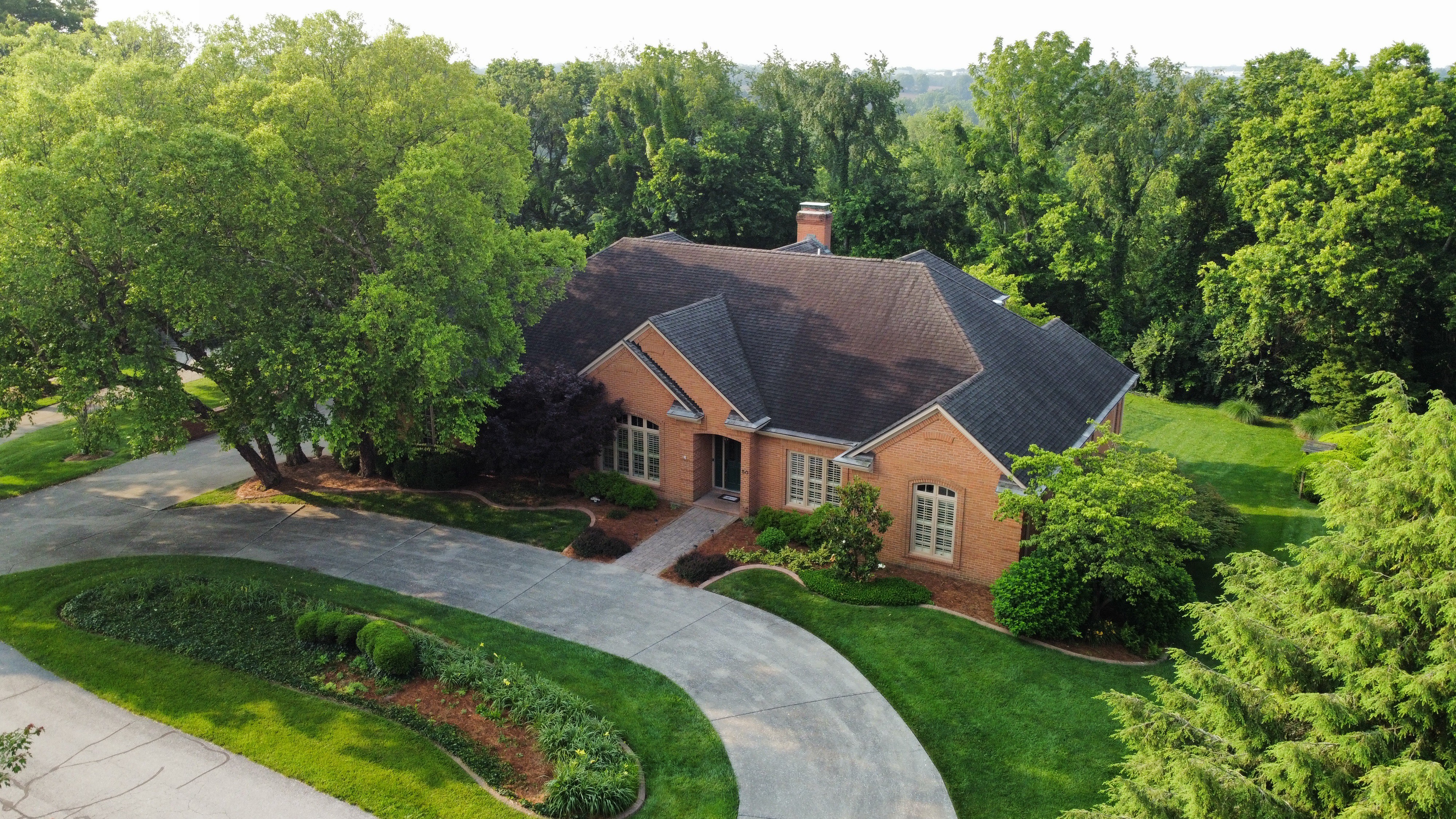 Frankfort, Kentucky, 40601, United States, 5 Bedrooms Bedrooms, ,4 BathroomsBathrooms,Residential,For Sale,1983551