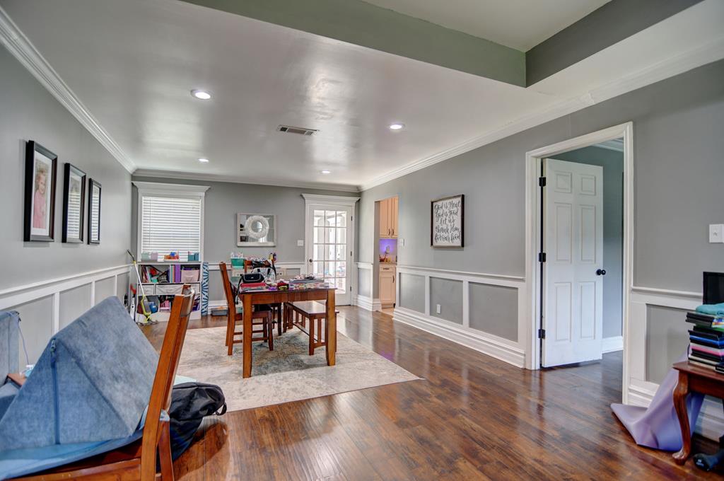 Valdosta, Georgia, 31601, United States, 4 Bedrooms Bedrooms, ,3 BathroomsBathrooms,Residential,For Sale,2005442