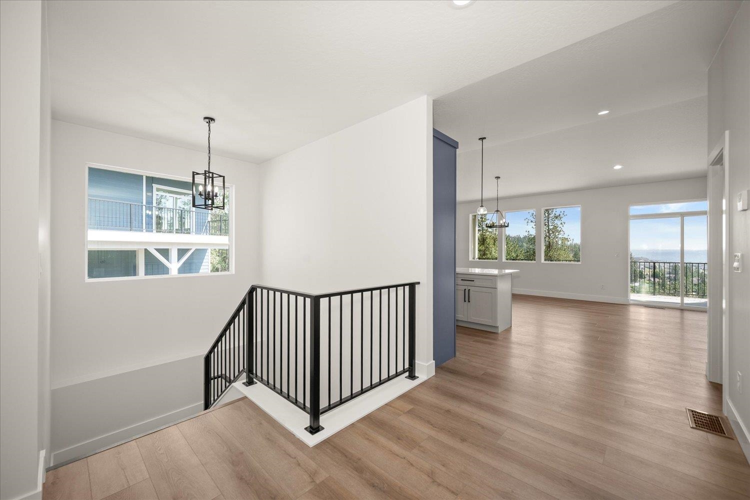 Spokane, Washington, 99208, United States, 4 Bedrooms Bedrooms, ,3 BathroomsBathrooms,Residential,For Sale,1940467