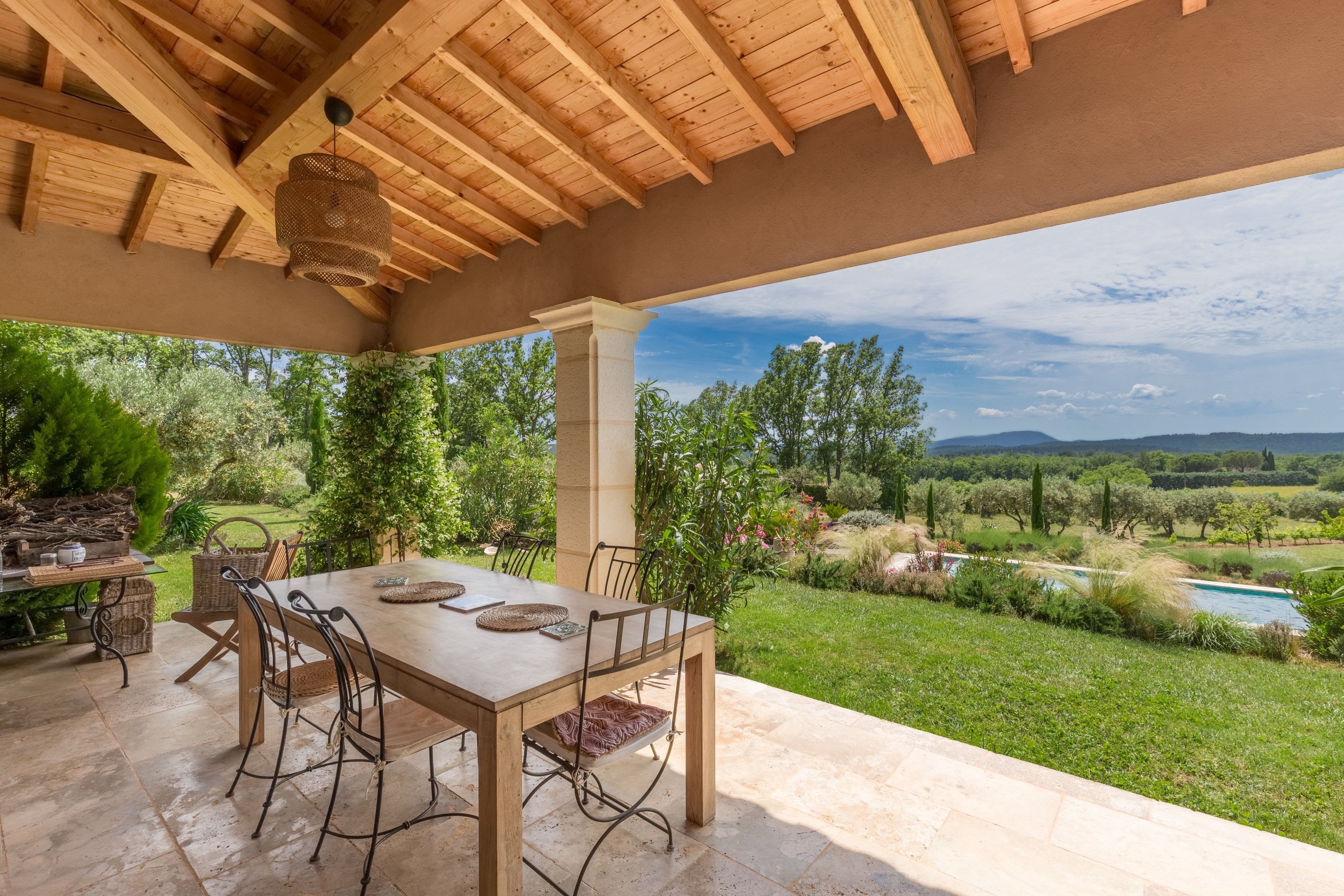  Single-Level Villa with Panoramic Views. - 物件實景