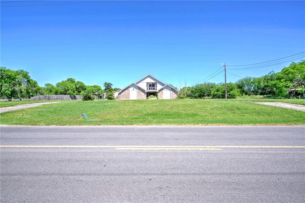 Robstown, Texas, 78380, United States, 5 Bedrooms Bedrooms, ,4 BathroomsBathrooms,Residential,For Sale,1856855