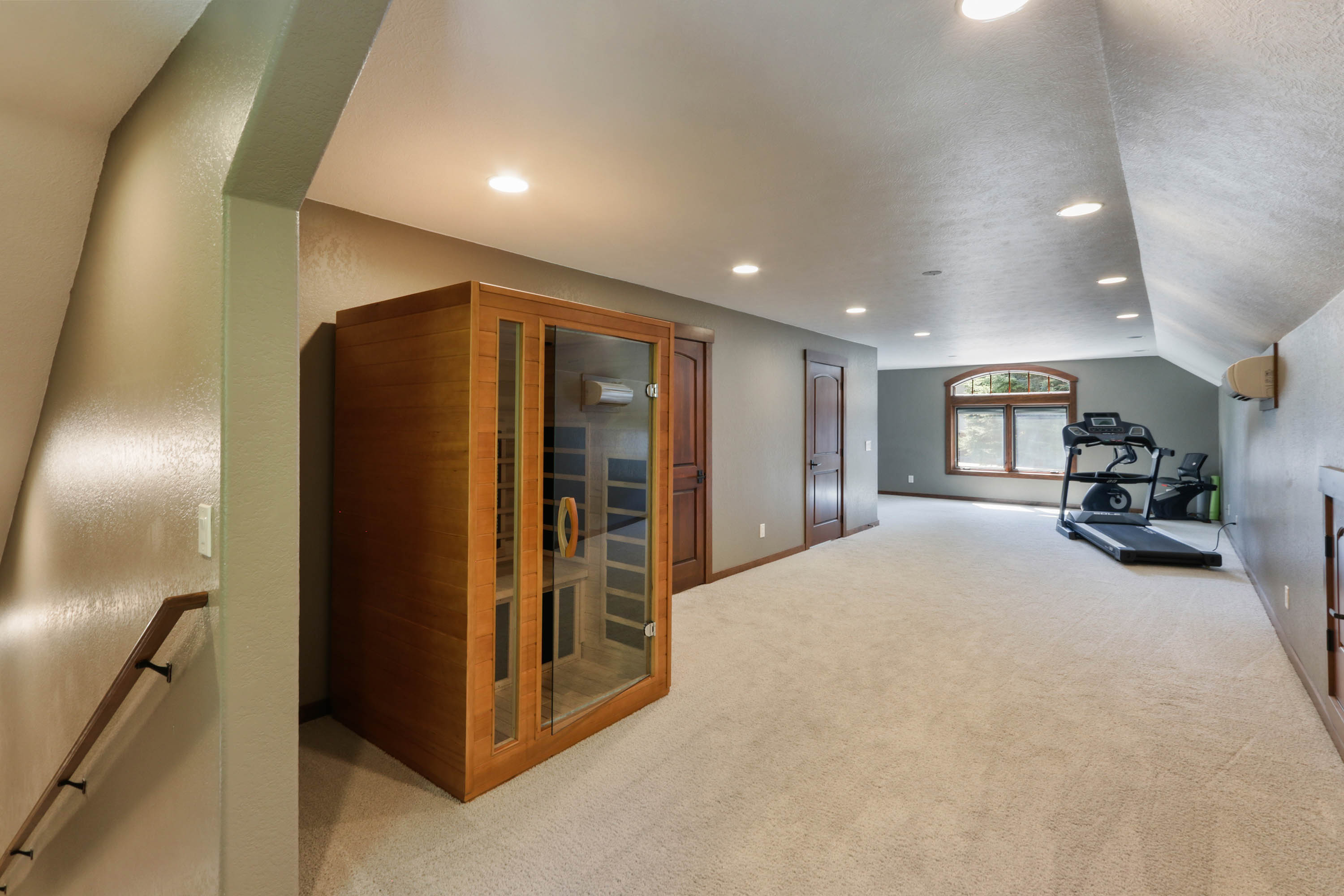 Priest River, Idaho, 83856, United States, 4 Bedrooms Bedrooms, ,5 BathroomsBathrooms,Residential,For Sale,1921614