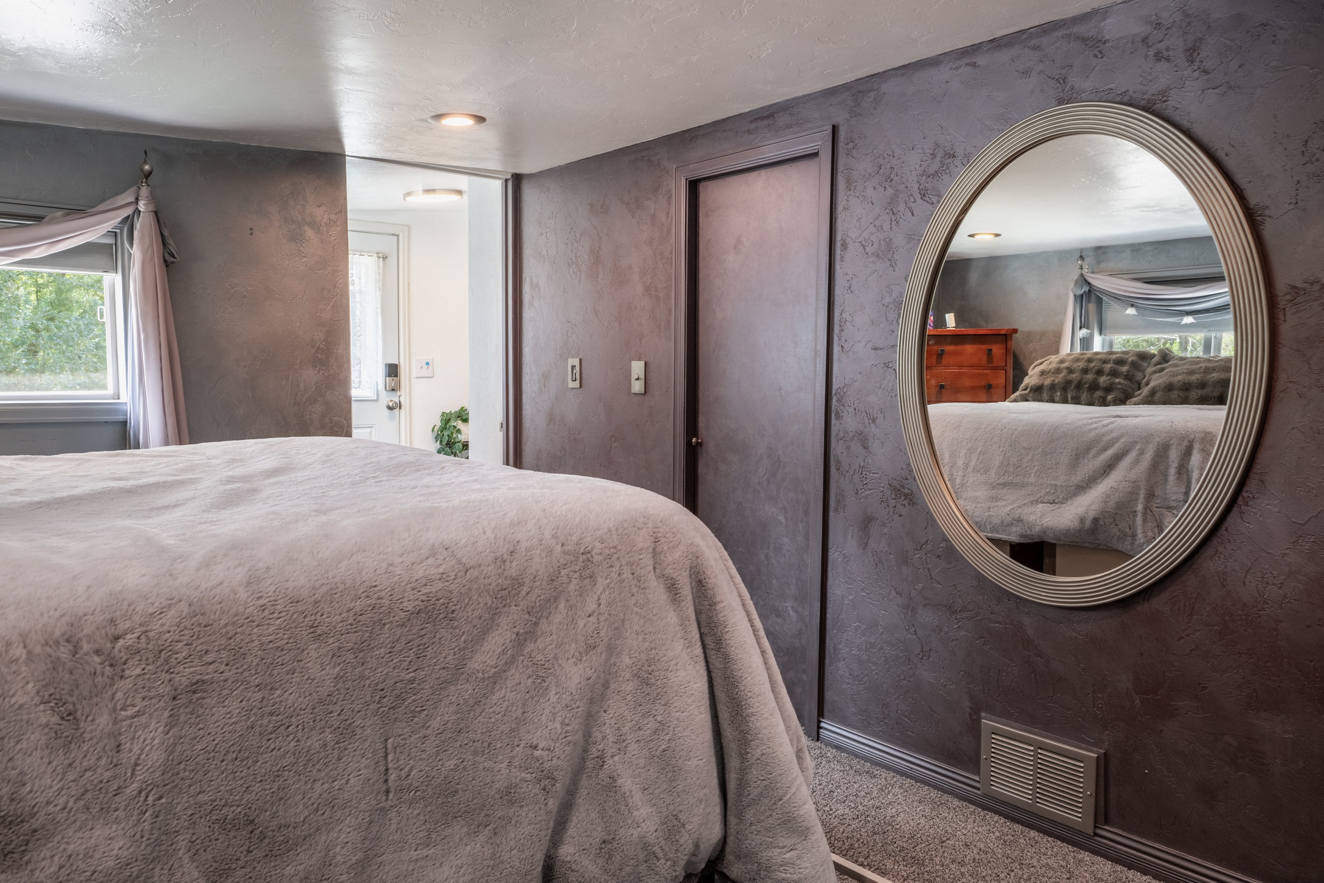  Convenient Living in New Castle
