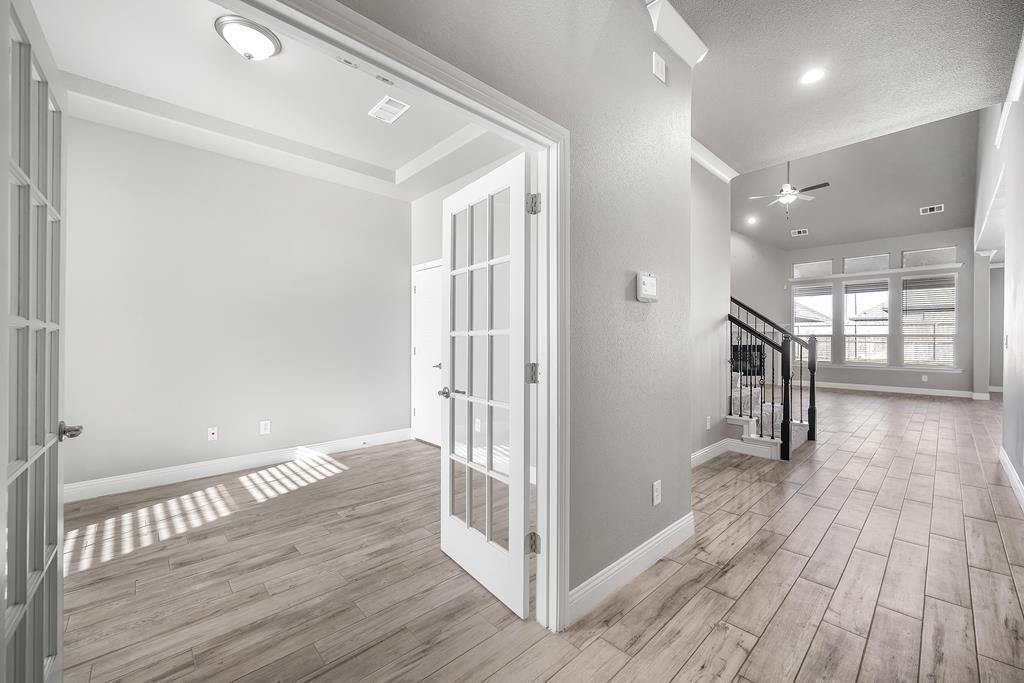 Midland, Texas, 79705, United States, 5 Bedrooms Bedrooms, ,5 BathroomsBathrooms,Residential,For Sale,1998422