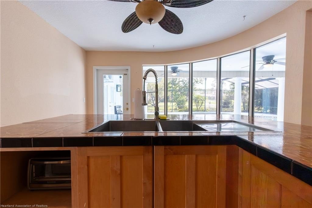 Sebring, Florida, 33872, United States, 3 Bedrooms Bedrooms, ,4 BathroomsBathrooms,Residential,For Sale,2006255