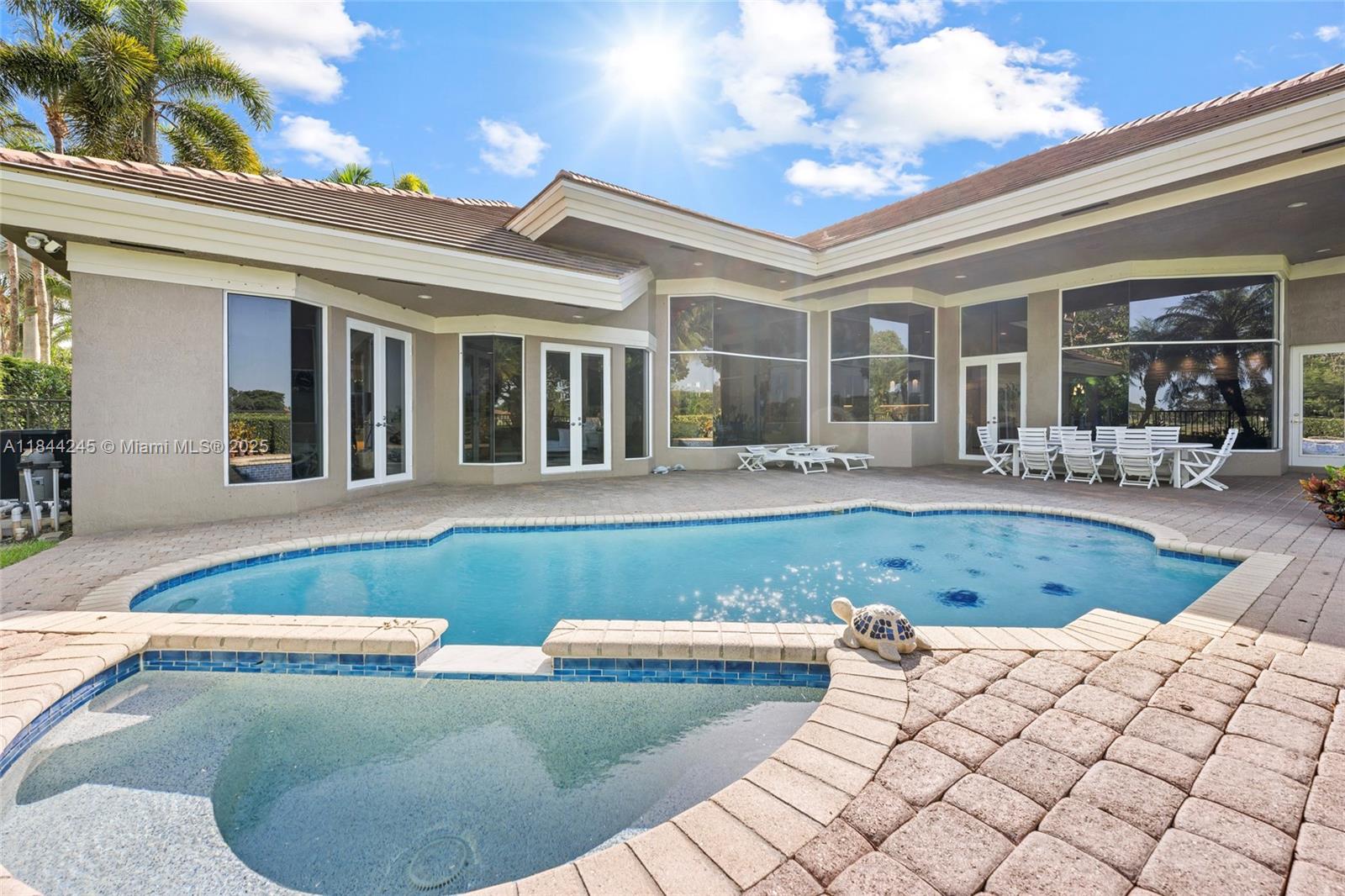 Weston, Florida, 33327, United States, 5 Bedrooms Bedrooms, ,4 BathroomsBathrooms,Residential,For Sale,1901974