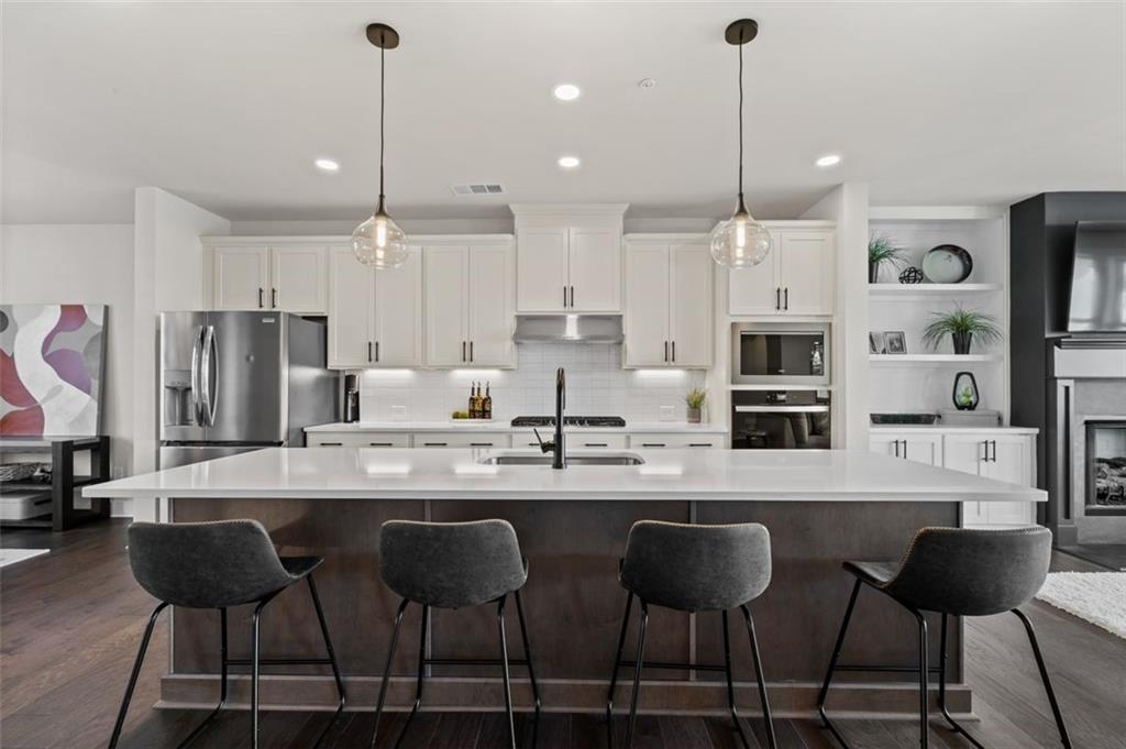 Cumming, Georgia, 30041, United States, 3 Bedrooms Bedrooms, ,4 BathroomsBathrooms,Residential,For Sale,1991085