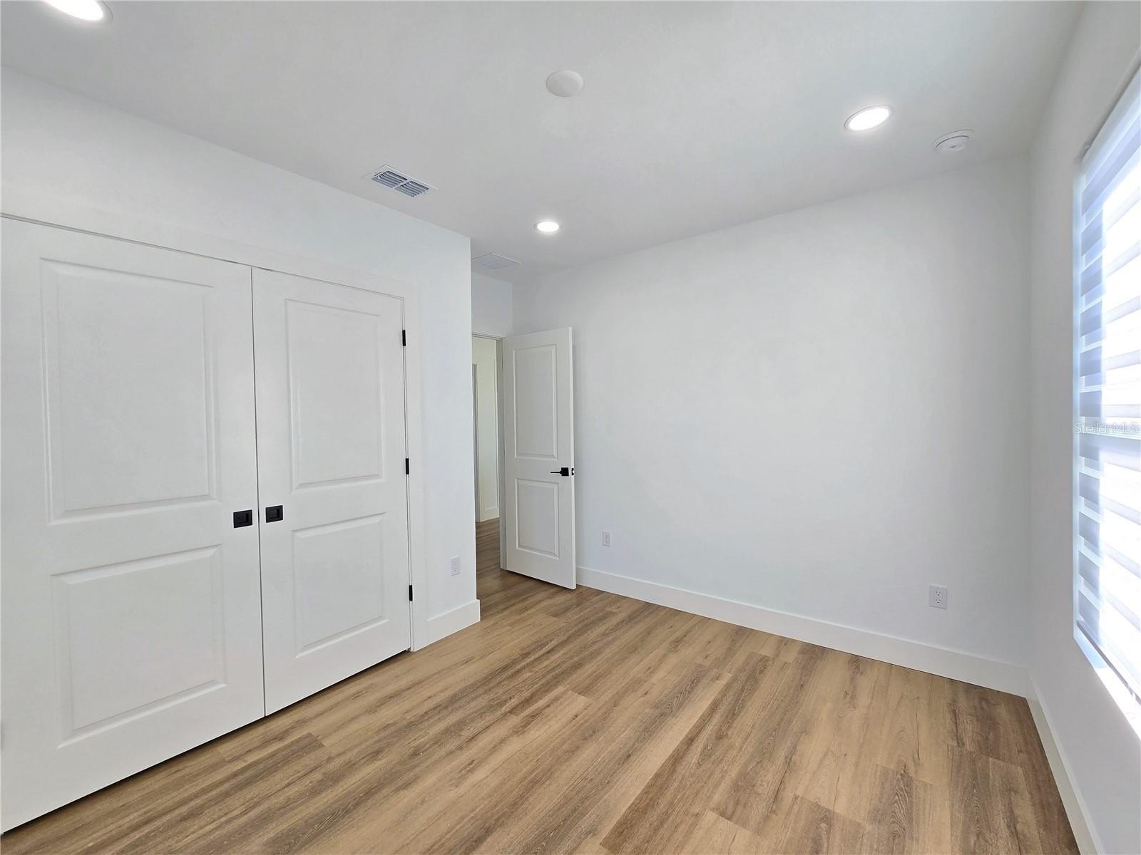 TAMPA, Florida, 33607, United States, 5 Bedrooms Bedrooms, ,3 BathroomsBathrooms,Residential,For Sale,1976051