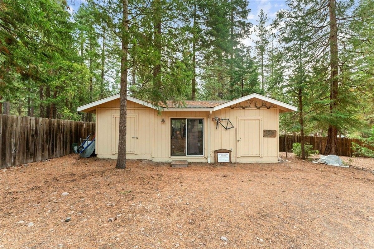 Mt Shasta, California, 96067, United States, 3 Bedrooms Bedrooms, ,2 BathroomsBathrooms,Residential,For Sale,1929082