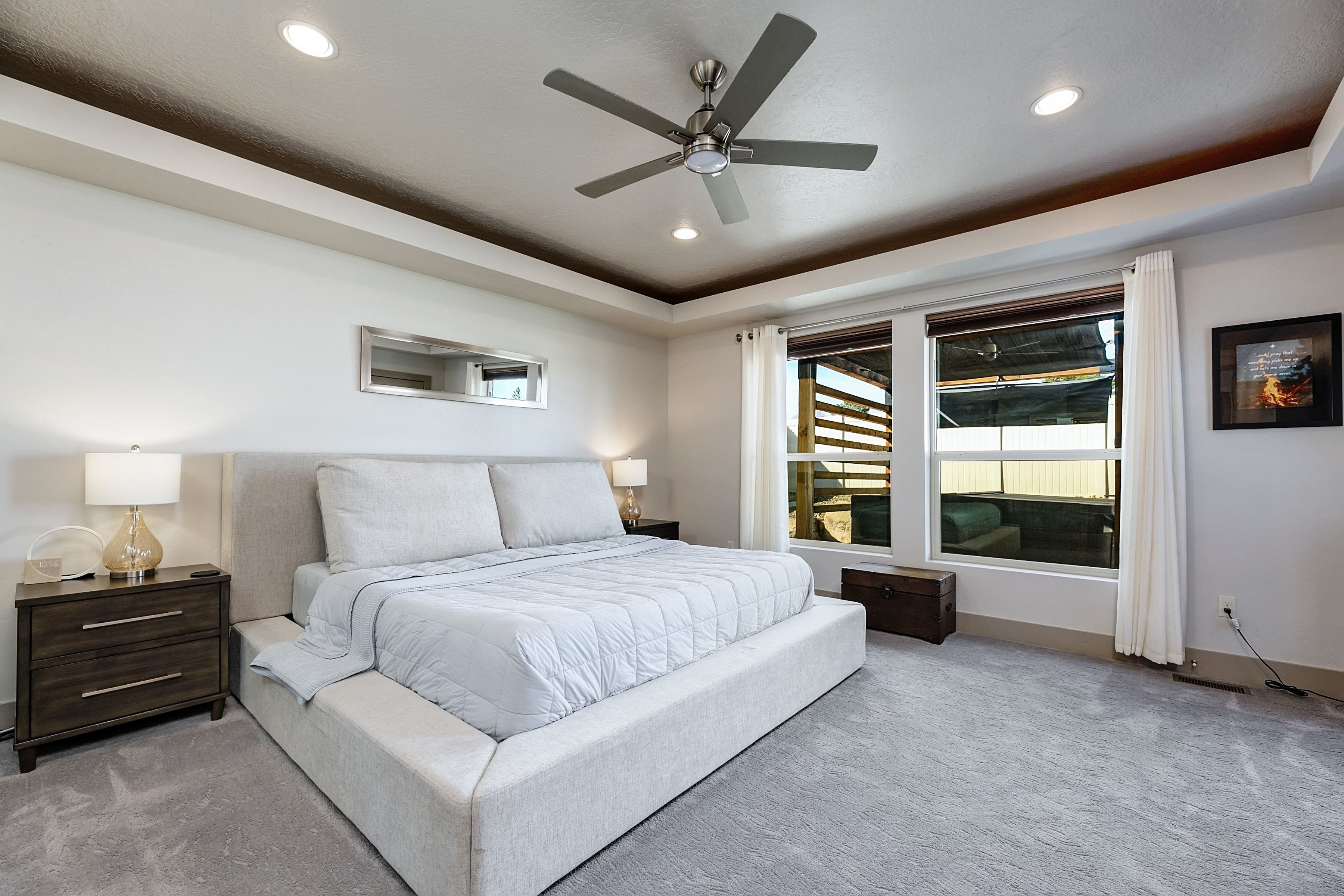  Beautiful Single Level - Former Builder Model Home - 物件實景