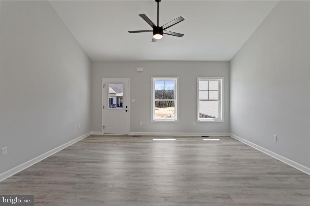 Boyce, Virginia, 22620, United States, 3 Bedrooms Bedrooms, ,2 BathroomsBathrooms,Residential,For Sale,1978758