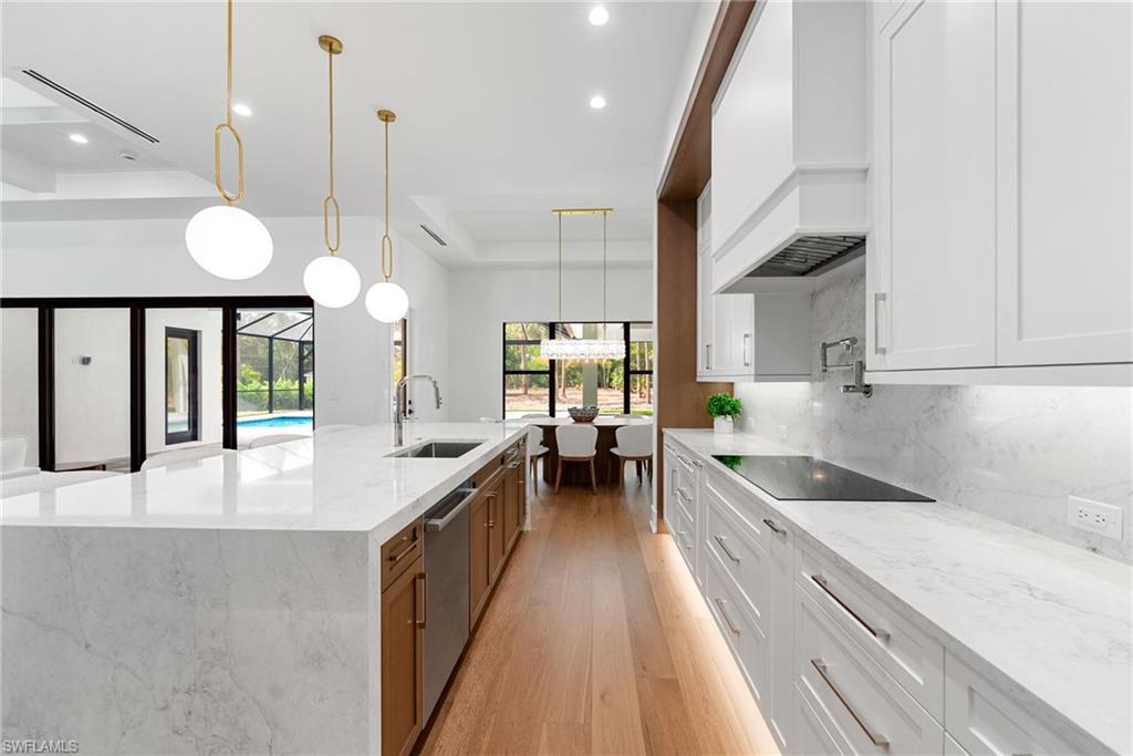 Naples, Florida, 34105, United States, 4 Bedrooms Bedrooms, ,5 BathroomsBathrooms,Residential,For Sale,1991548