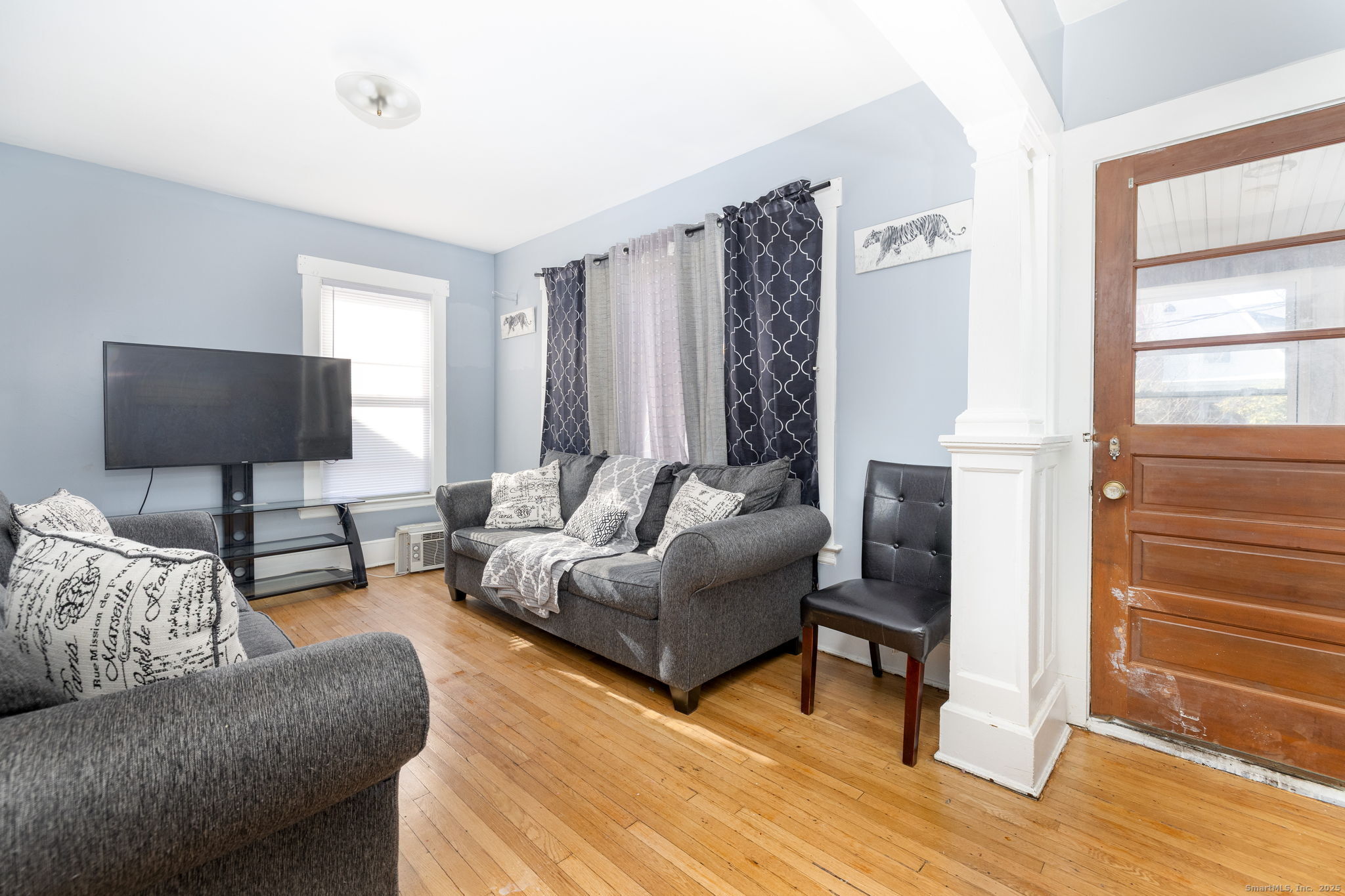 Hartford, Connecticut, 06105, United States, 8 Bedrooms Bedrooms, ,3 BathroomsBathrooms,Residential,For Sale,1994837