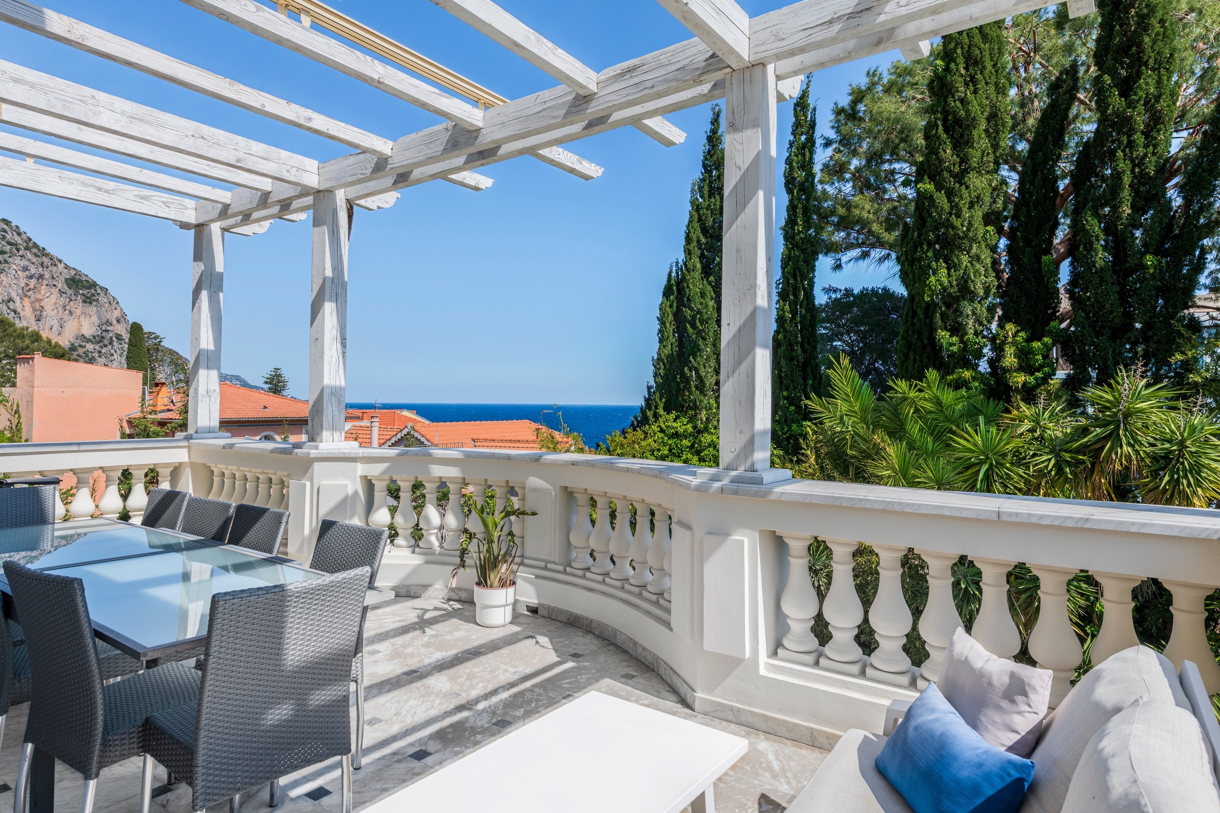  Beaulieu-sur-Mer Belle Époque villa with garden, 20 metre pool and sea glimpse … - 物件實景