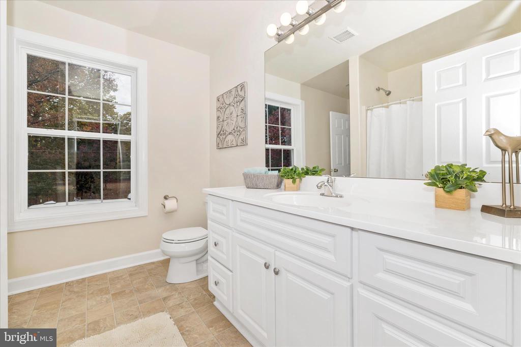 Frederick, Maryland, 21702, United States, 4 Bedrooms Bedrooms, ,3 BathroomsBathrooms,Residential,For Sale,1987380