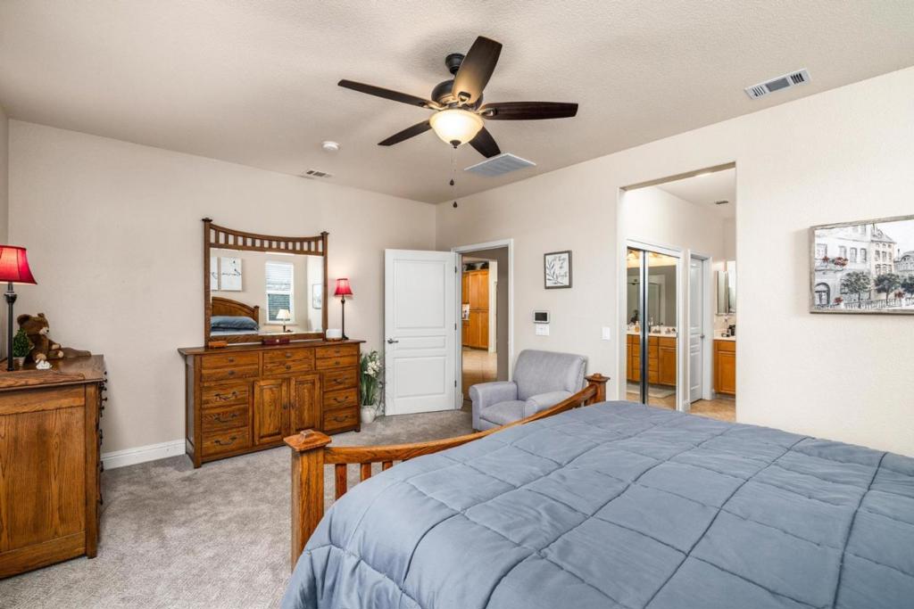 Oakdale, California, 95361, United States, 4 Bedrooms Bedrooms, ,2 BathroomsBathrooms,Residential,For Sale,1981612